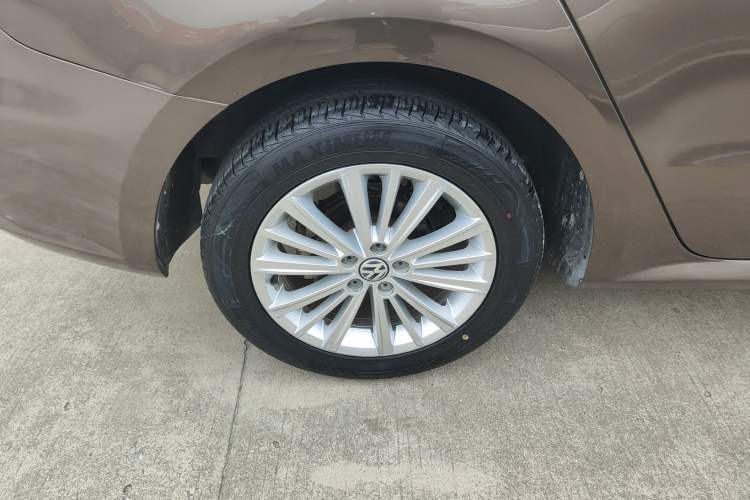 Used Volkswagen Gran Lavida 2013 1.6L Automatic Comfort Model