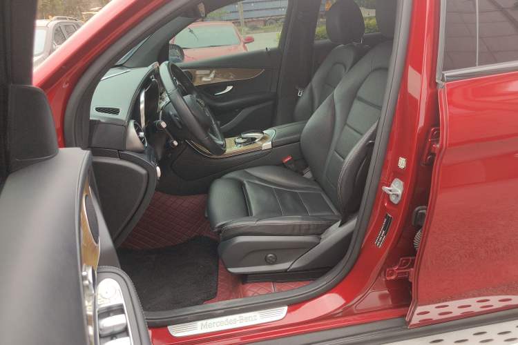 Used Mercedes-Benz GLC Coupe 2019 GLC 260 4MATIC Coupe SUV Left Front Seat