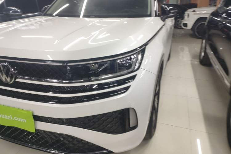 Used Volkswagen Tavendor 2023 380TSI Four-Wheel Drive R-Line Cruise Edition