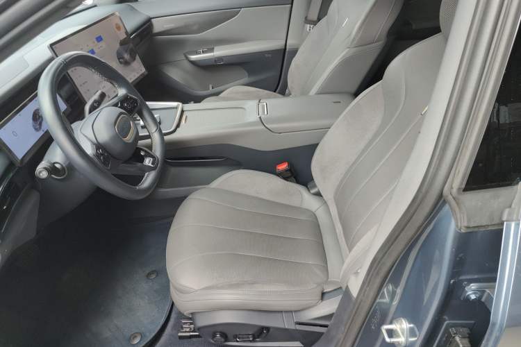 Used Lynk & Co 07 2024 EM-P 126 Long-Range Ultra