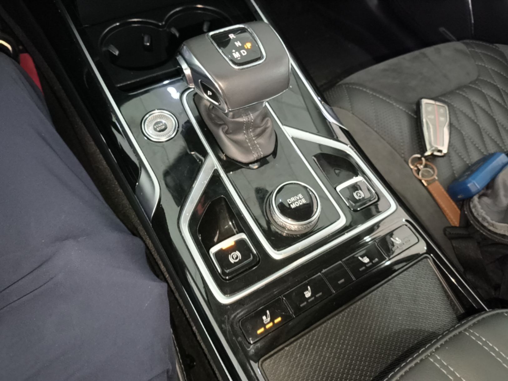 Hongqi HS5 2022 Revised Version 2.0T Smart Connect Flagship Edition — снимка 16