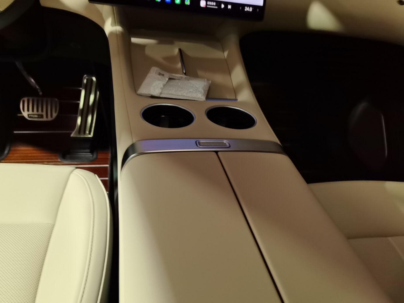 Xiaomi Auto YU7 2025 Ultra-Long Range Rear-Wheel Drive Version — снимка 16