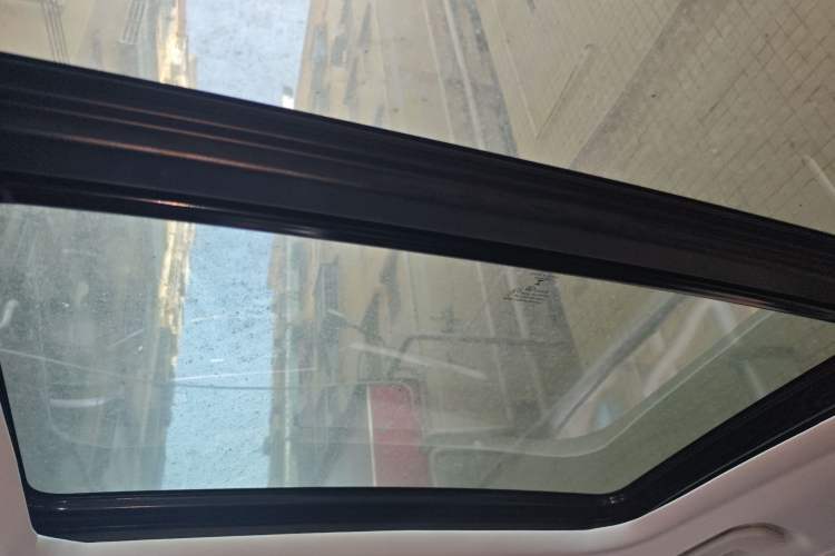 Used Peugeot 4008 2017 350THP Elite Edition Headliner