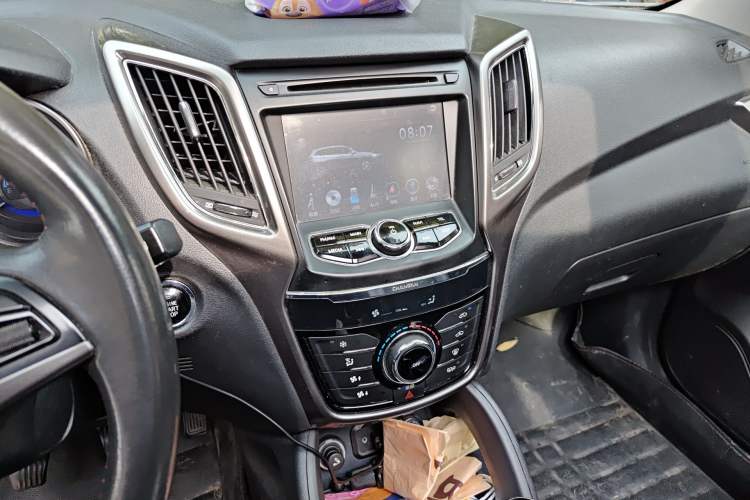 Used CHANGAN CS75 2014 2.0L Manual Leading Model China V Standard
