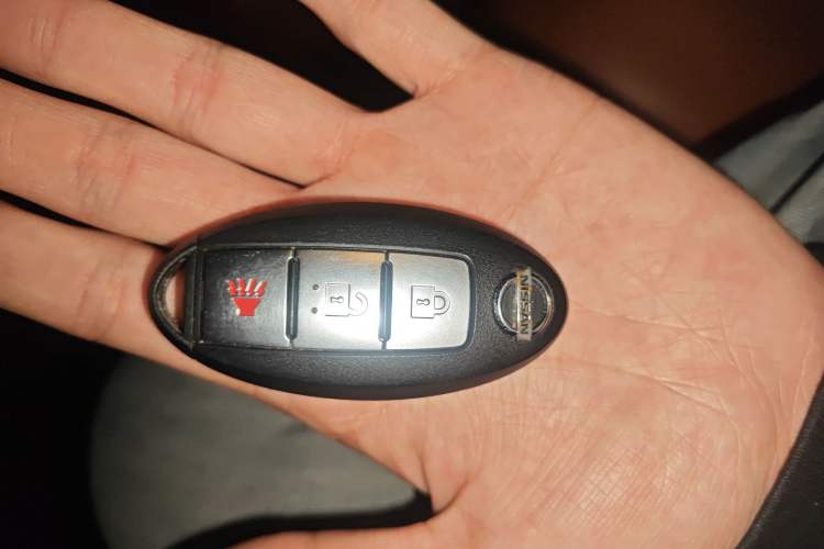 Used Nissan Patrol 2018 4.0L LinkedIn Edition Vehicle Key