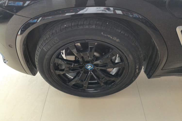 Used BMW iX3 2022 Leading Model Exterior 4