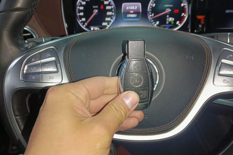 Used Mercedes-Benz S-Class 2017 S 320 L Business Model