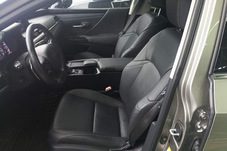 Used Lexus ES 2018 200 Excellence Edition China V Standard
