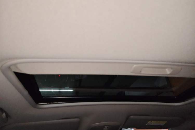 Used Peugeot 408 2016 1.6T Automatic Luxury Edition Headliner