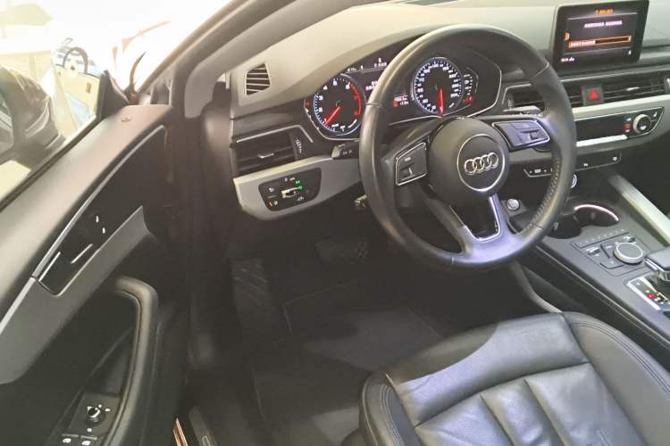 Used Audi A5 2017 Coupe 40 TFSI Fashion Model
