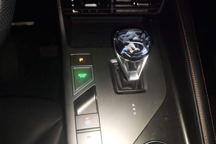 Used Roewe RX5 New Energy 2023 eRX5 Super Hybrid Prestige Edition Gear Lever