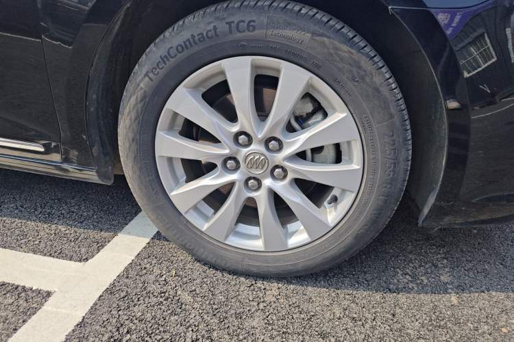 Used Buick LaCrosse 2013 2.4L SIDI Leading Comfort Version