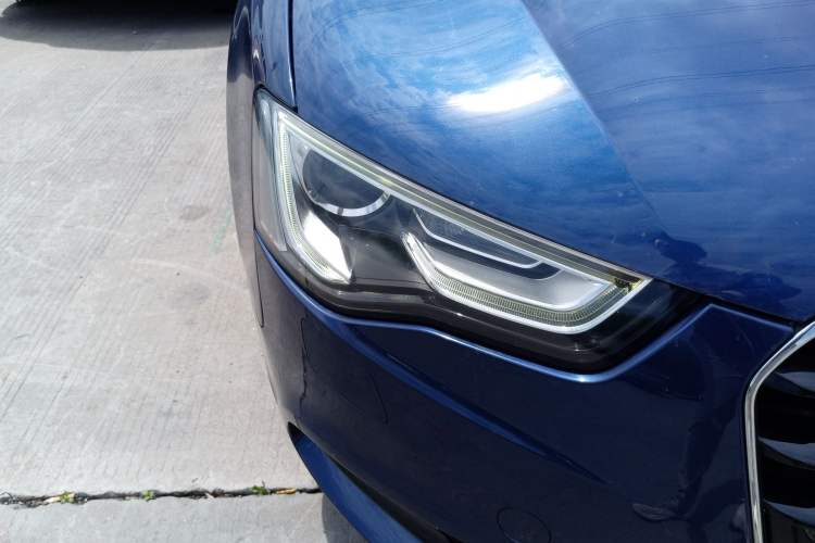 Used Audi A5 2013 Sportback 40 TFSI Right Front Headlight
