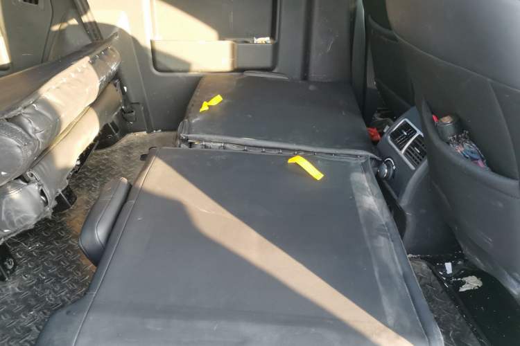 Used JAC Refine M3 2022 1.8L 7-seat Standard Edition
