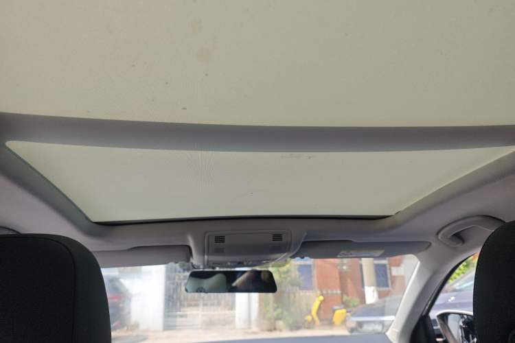 Used Volkswagen T-ROC 2021 280TSI DSG Two-Wheel Drive Comfort Connect Edition
