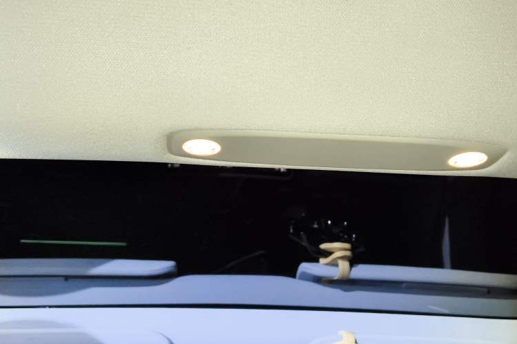 Used Tesla Model 3 2022 Rear-Wheel-Drive Version Headliner