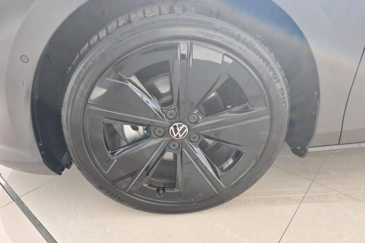 Used Volkswagen Lamando 2026 Lavida L GTS 380TSI Lingfeng Millionth Anniversary Edition Left Front Wheel Hub