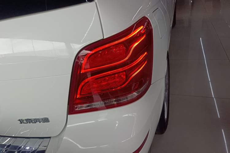 Used Mercedes-Benz GLK-Class 2014 GLK 200 Standard Model Exterior 3