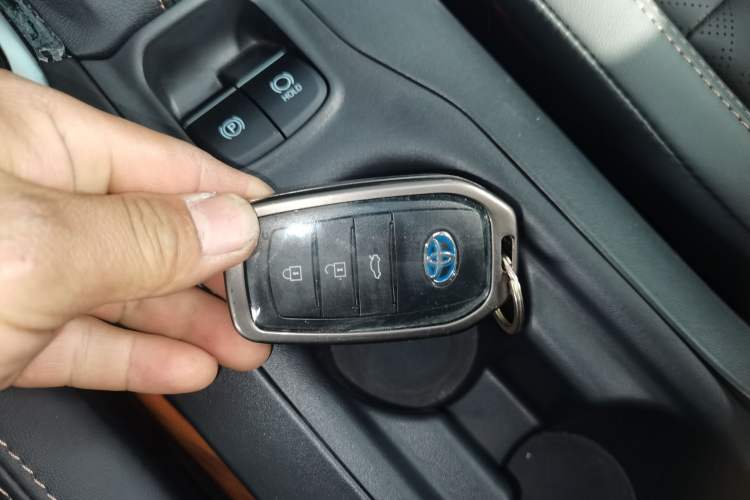 Used Toyota Levin 2023 Smart Electric Hybrid Dual-Engine 1.8L Sport Edition