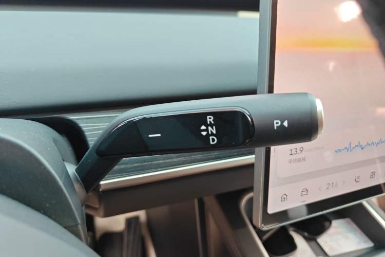 Used ONVO L60 2024 60 kWh All-Wheel Drive