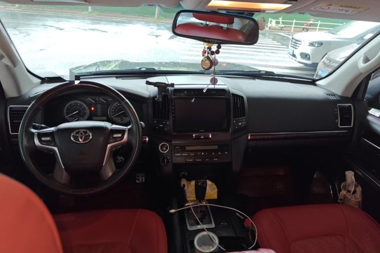 Used Toyota Land Cruiser 2014 4.0L Automatic Parallel Import Version

