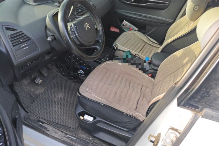 Used Citroen C-Quatre 2013 1.6L Manual Prestige CNG Model
