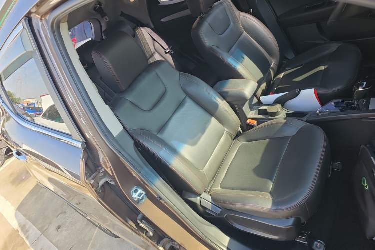 Used JAC Refine S3 2016 1.5L CVT Luxury Smart Version
