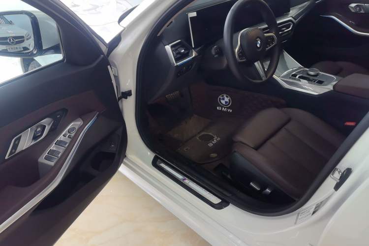 Used BMW 3 Series 2023 325Li M Sport Package Driver Seat