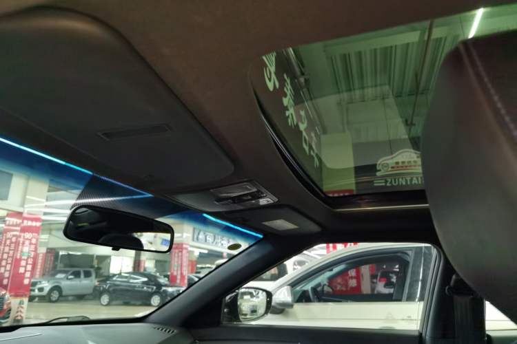 Used Hyundai Veloster 2015 1.6T Automatic Luxury Edition