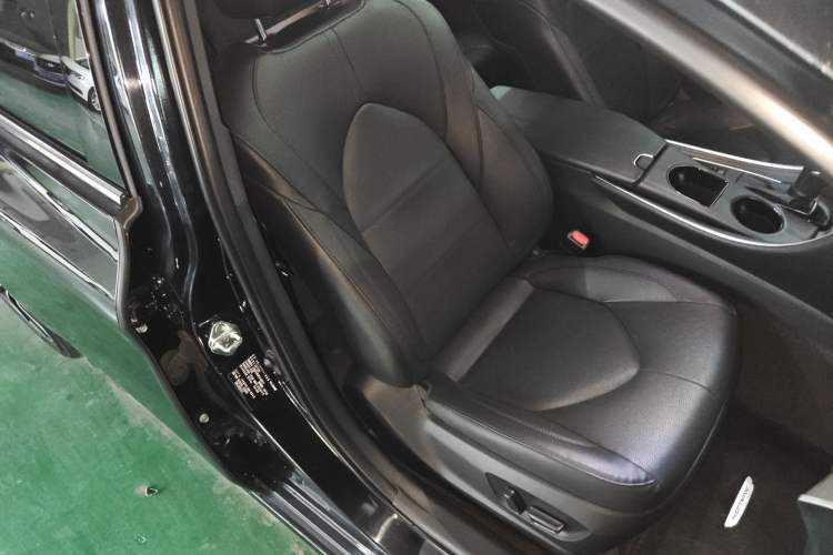 Used Toyota Avalon 2023 2.0L Luxury Edition Right Front Seat