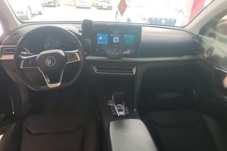 Used BYD Song Pro 2019 1.5T Automatic Prestige Model Center Console