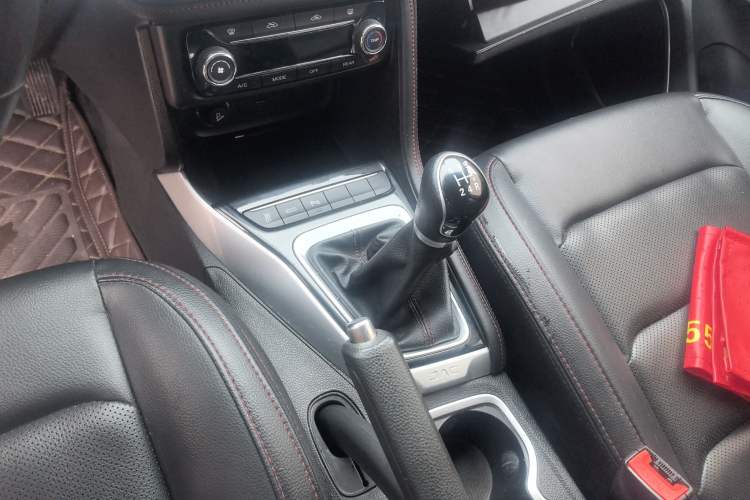 Used JAC Refine R3 2018 1.6L Manual Luxury Model