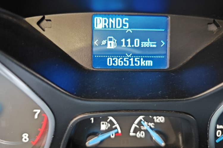 Used Ford Focus 2018 Hatchback Classic 1.6L Automatic Trendy SmartDrive Edition Odometer Close Up