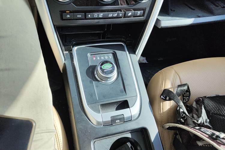 Used Land Rover Discovery Sport 2016 2.0T HSE Gear Lever