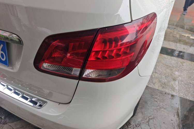 Used Mercedes-Benz B-Class 2017 B 200 Sport Edition Right Rear Taillight