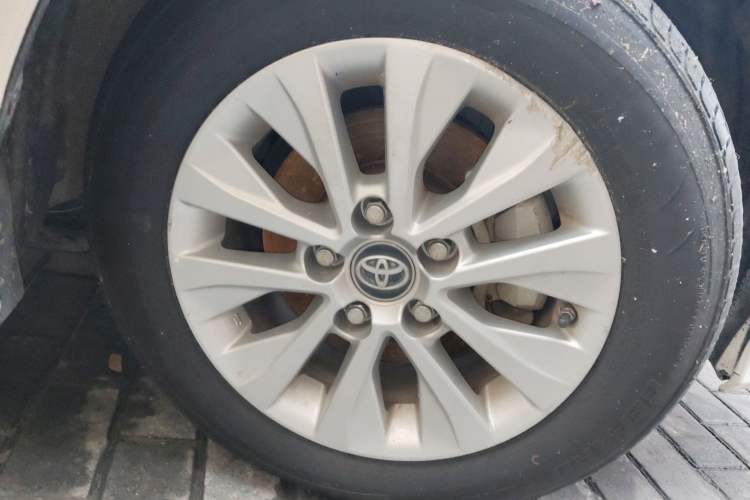 Used Toyota Corolla 2019 1.2T S-CVT GL Pioneer Edition Right Front Wheel Hub