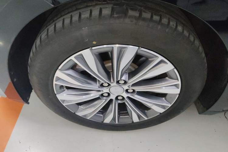 Used Hongqi E-QM5 2024 560km PLUS
