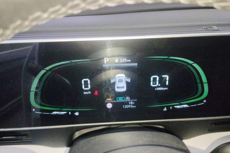 Used Hyundai ix35 2023 Musso 2.0L Deluxe Edition DLX
