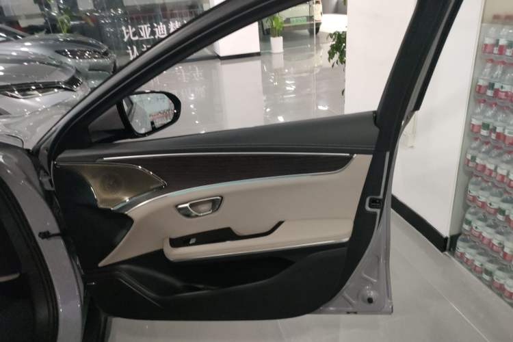 Used BYD Han 2025 DM-i Intelligent Driving Edition 125KM LiDAR Flagship Model