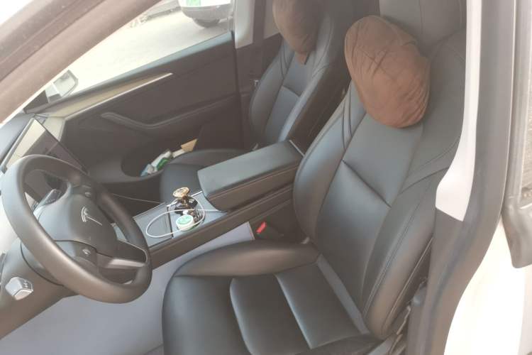 Used Tesla Model Y 2022 Long-Range All-Wheel-Drive Version
