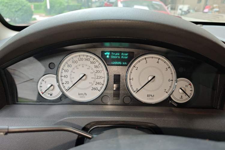 Used Chrysler 300C 2006 2.7L Luxury Edition Instrument Cluster