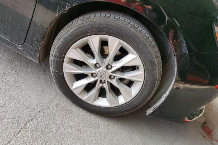 Used Lexus ES 2013 300h Elite Edition