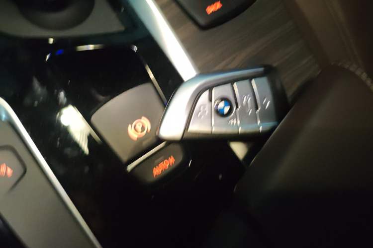 Used BMW 5 Series New Energy 2018 530Le Luxury Package Vehicle Key