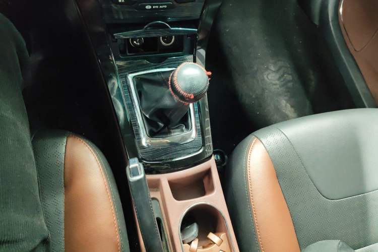 Used BYD Surui 2015 Revised Version 1.5L Manual Luxury Edition