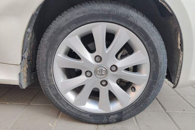 Used BAIC E Series 2012 Hatchback 1.5L Manual Leshang Version Right Front Wheel Hub