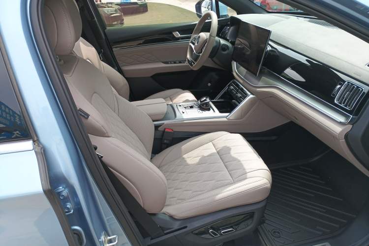 Used BYD Tang New Energy 2024 DM-p Champion Edition 215KM Four-Wheel Drive Deluxe Model Right Front Seat