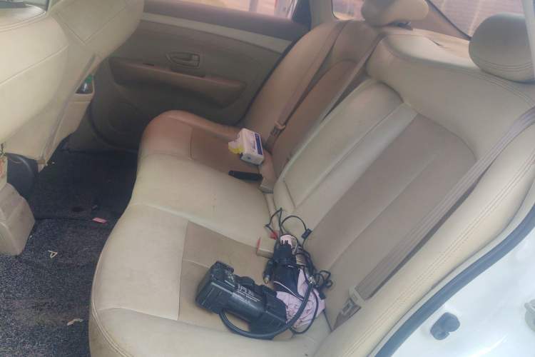 Used Dongfeng Junfeng E11K 2019 Standard Model
