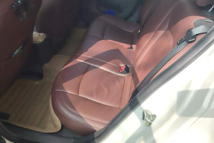 Used Chevrolet Cruze 2012 1.6L SL MT Left Rear Seat