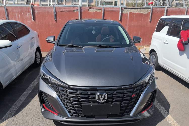 Used CHANGAN Eado 2023 Changan Edition PLUS Blue Whale NE 1.4T GDI DCT Prestige Version