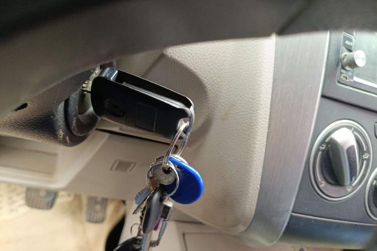 Used Venucia R50 2015 1.6L Manual Fashion Edition